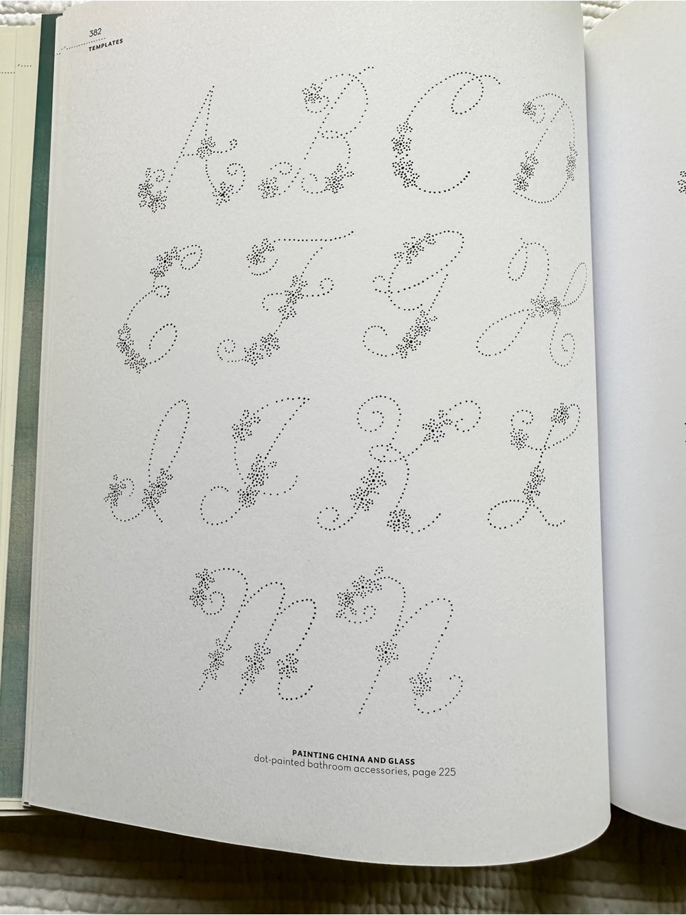 Martha Stewart's Encyclopedia of Crafts: An A-to-Z Guide Hardcover Book DIY Art - Picture 12 of 13